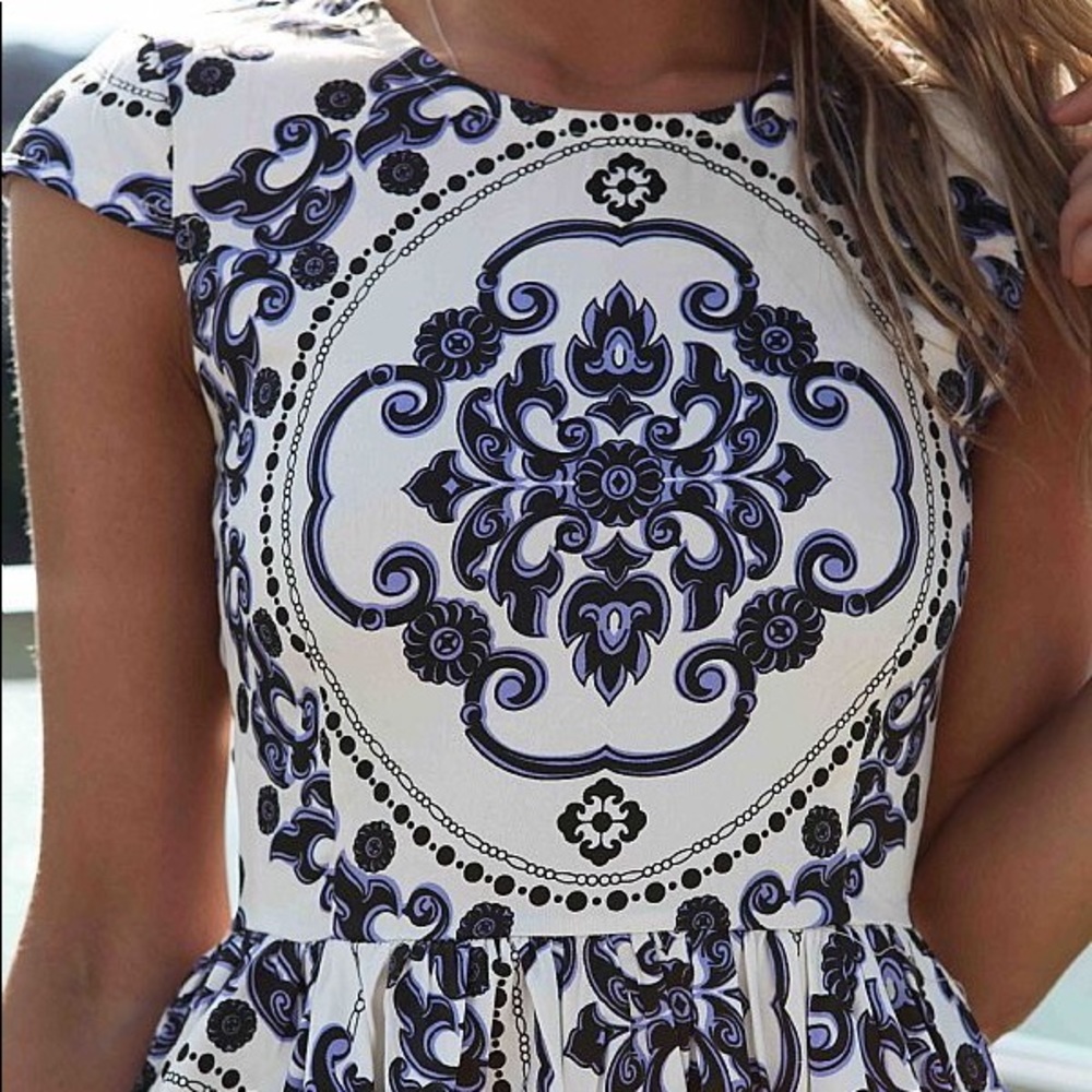 Xenia Boutique Dress Size 6
